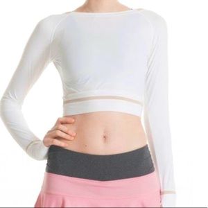 Hu-Nu Activewear Woo-how Cropped Pullover Top (White)